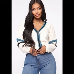 Ivory cardigan  💙🤍🖤